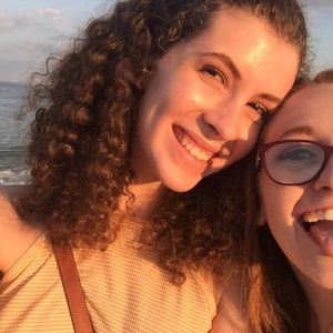 Meet your Posher, Liz